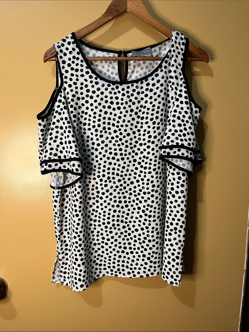 Laura | White and Black Polka Dot Cold-Shoulder Top | LG